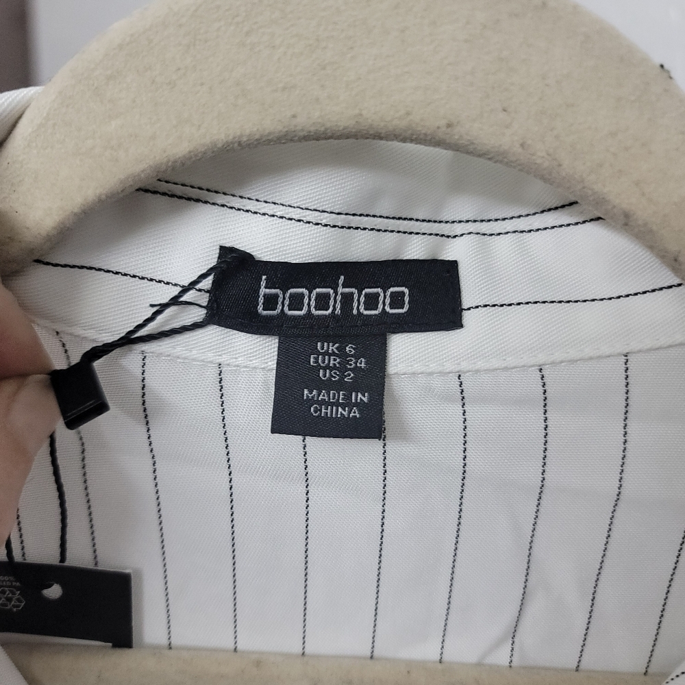 NWT Boohoo Petite Oversized White W/ Black Stripe Button Down Shirt Dress - 2P - Picture 7 of 10